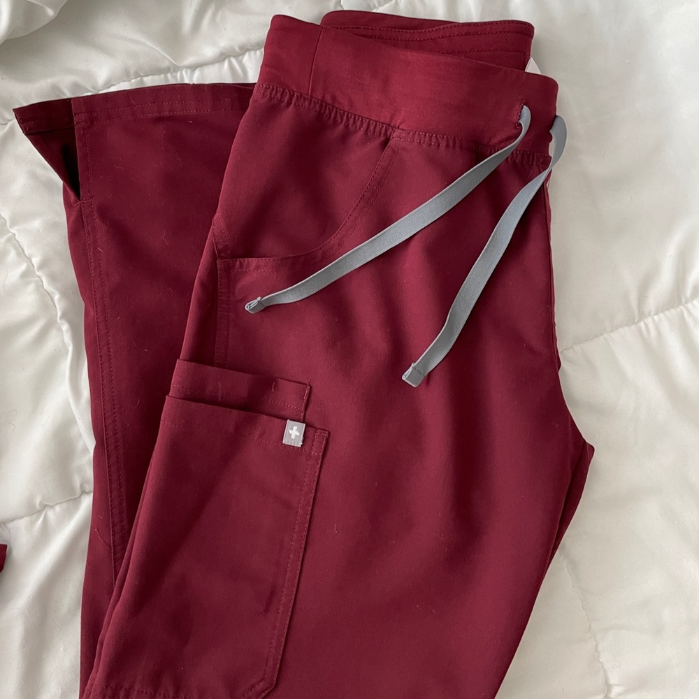 Figs Kade Cargo Scrub Pants PETITE